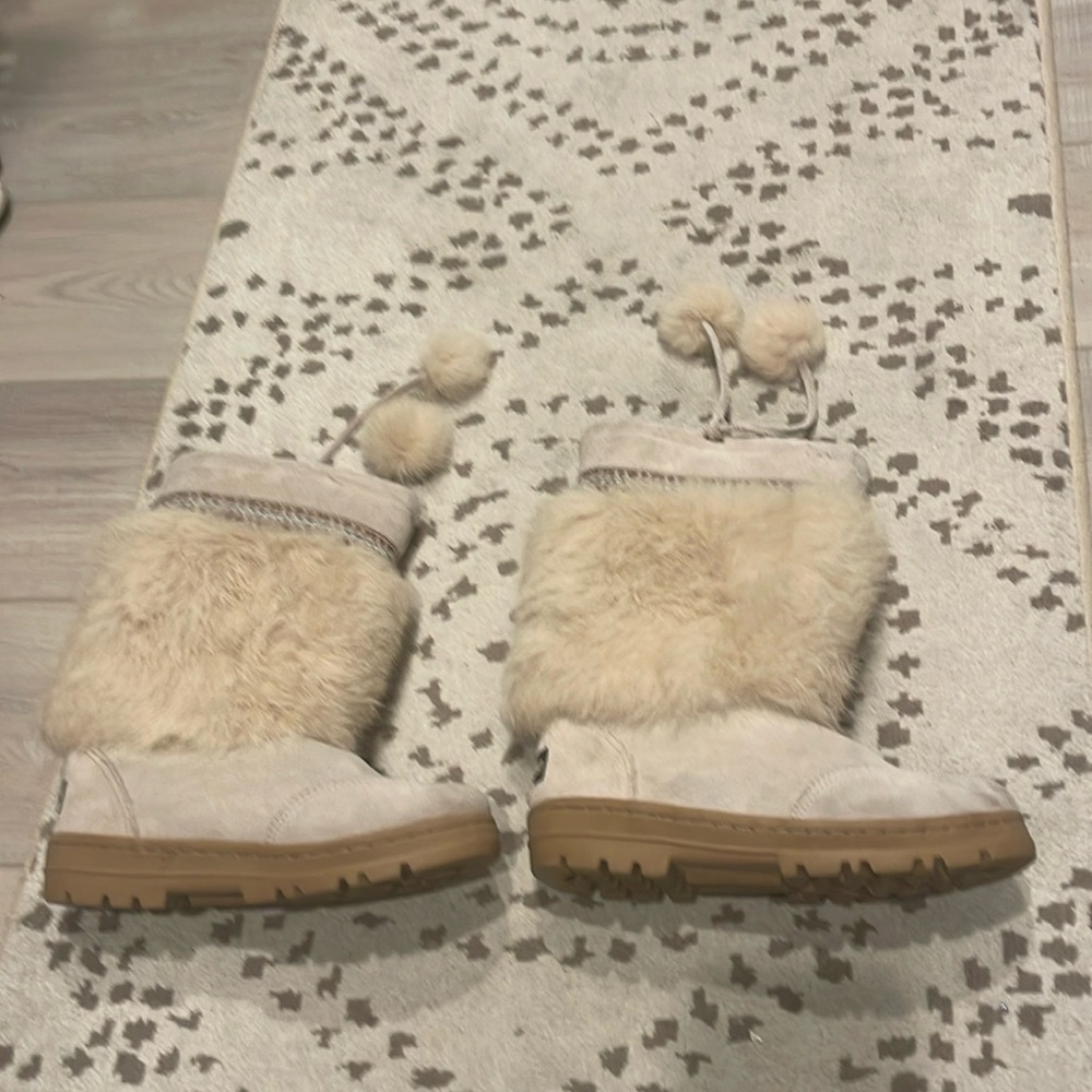 Minnetonka size 7 boots vintage